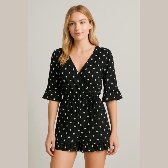 One Clothing Ruffle Romper Boho Chic Summer Festival Outfit Size M Coquette - Picture 1 of 13